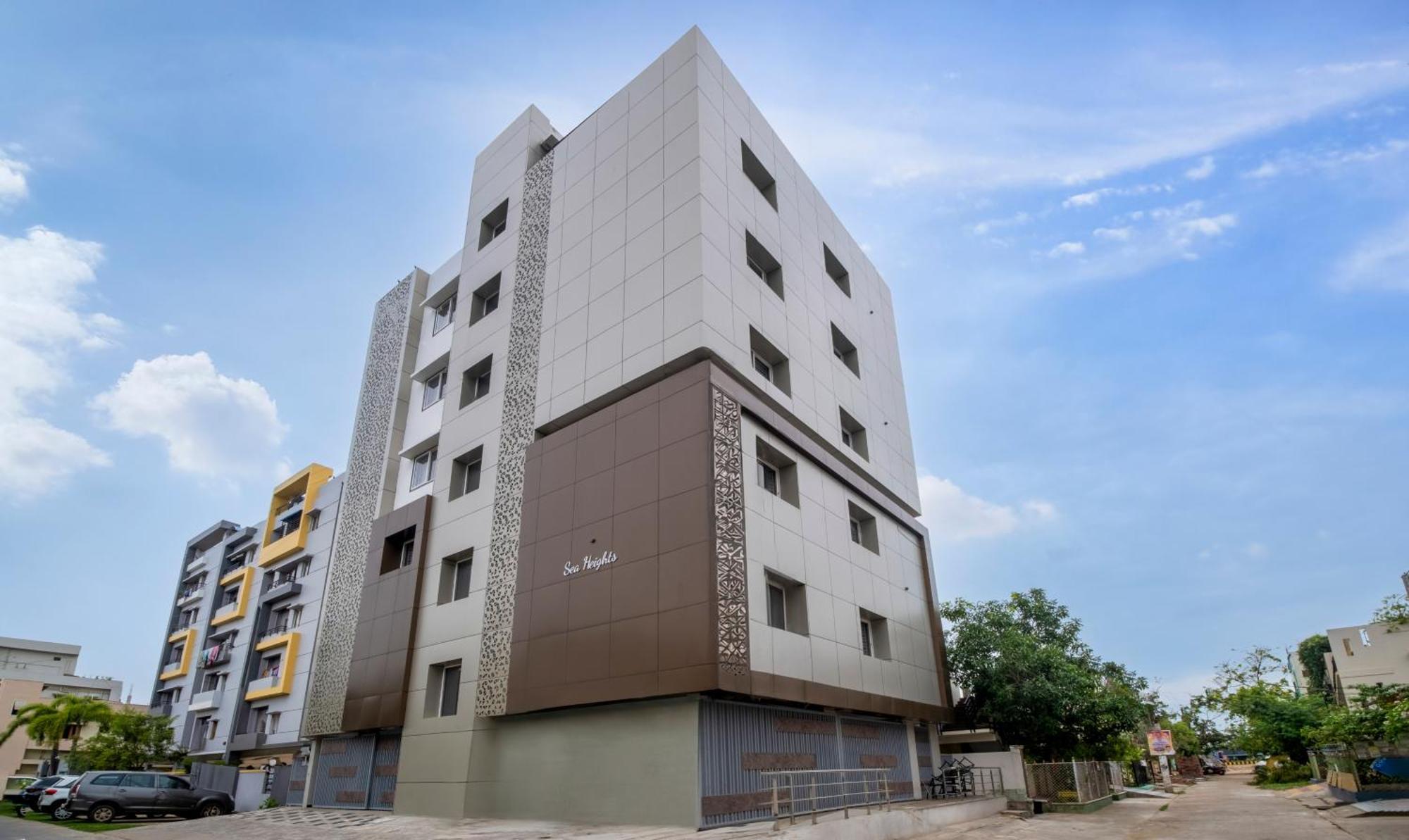 Treebo Sea Heights Hotel Kakinada Exterior photo